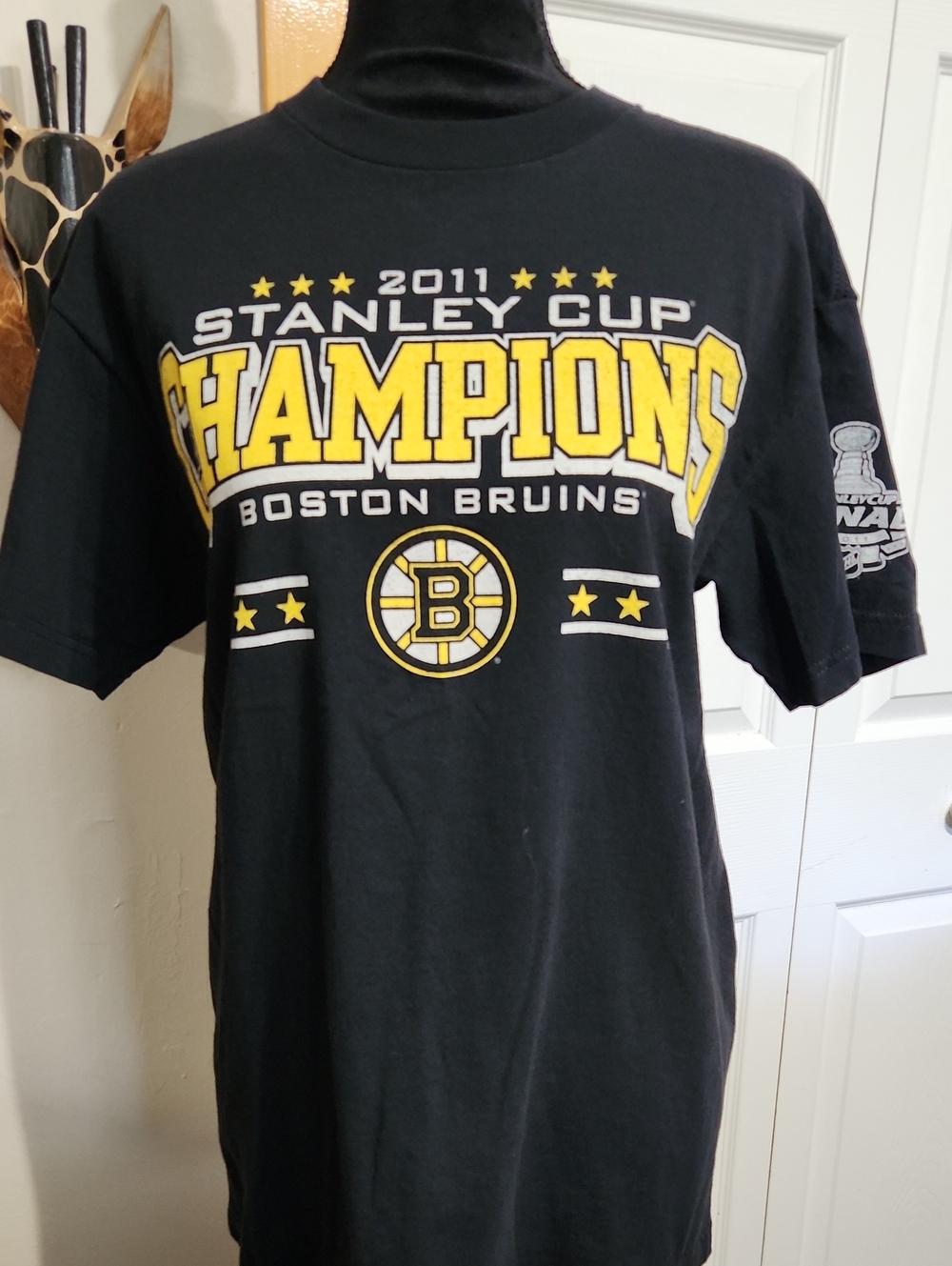 Reebok Black and Yellow Boston Bruins 2011 Stanley Cup Champions Tee